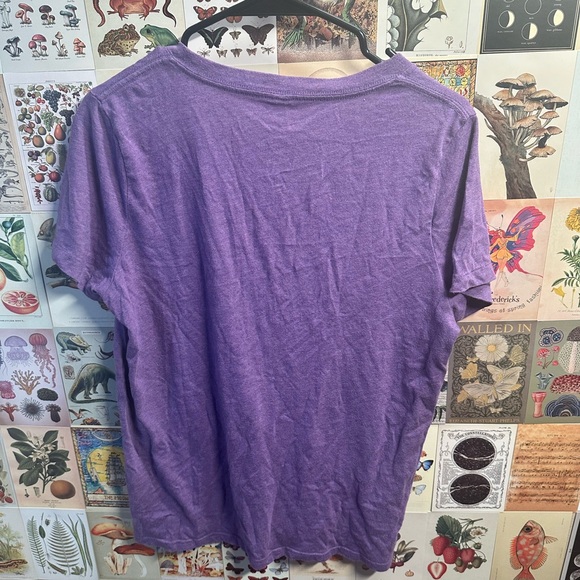 Purple TNA v neck. Slightly worn. Size medium. - Picture 3 of 5